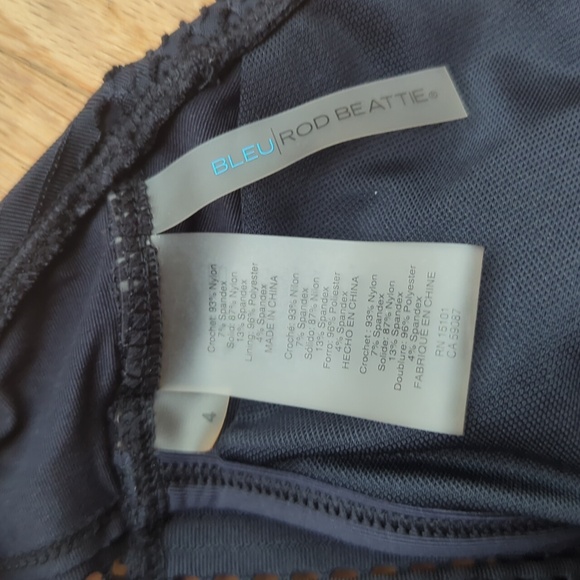 Bleu Rod Beattie. Sheer Thing Scoop Neck. Black One-Piece. Size 4. - Picture 4 of 6